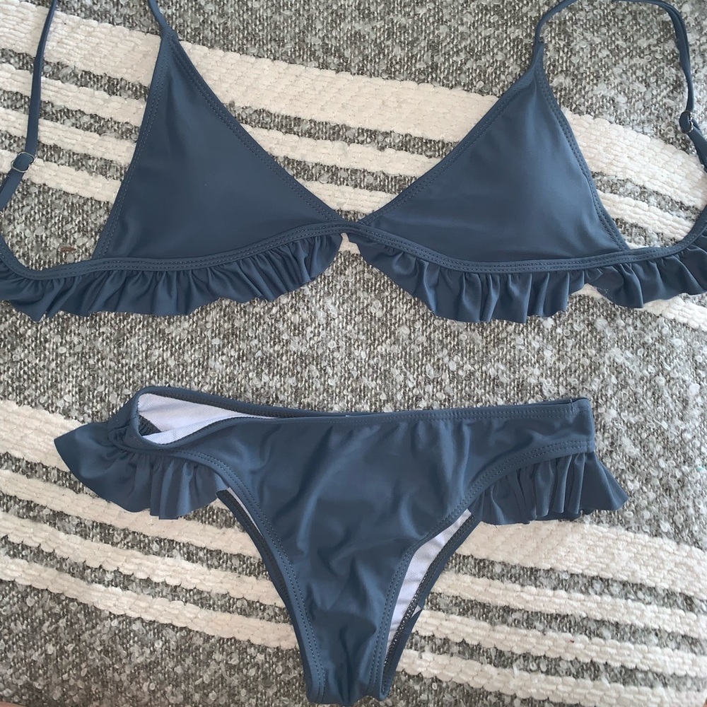 SHEIN gray ruffle bikini set - Size M